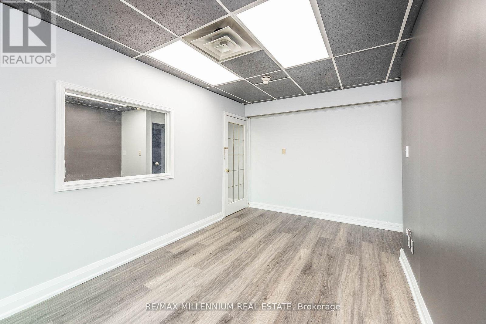 226/229 - 1300 Steeles Avenue E, Brampton, Ontario  L6T 1A2 - Photo 7 - W13117884