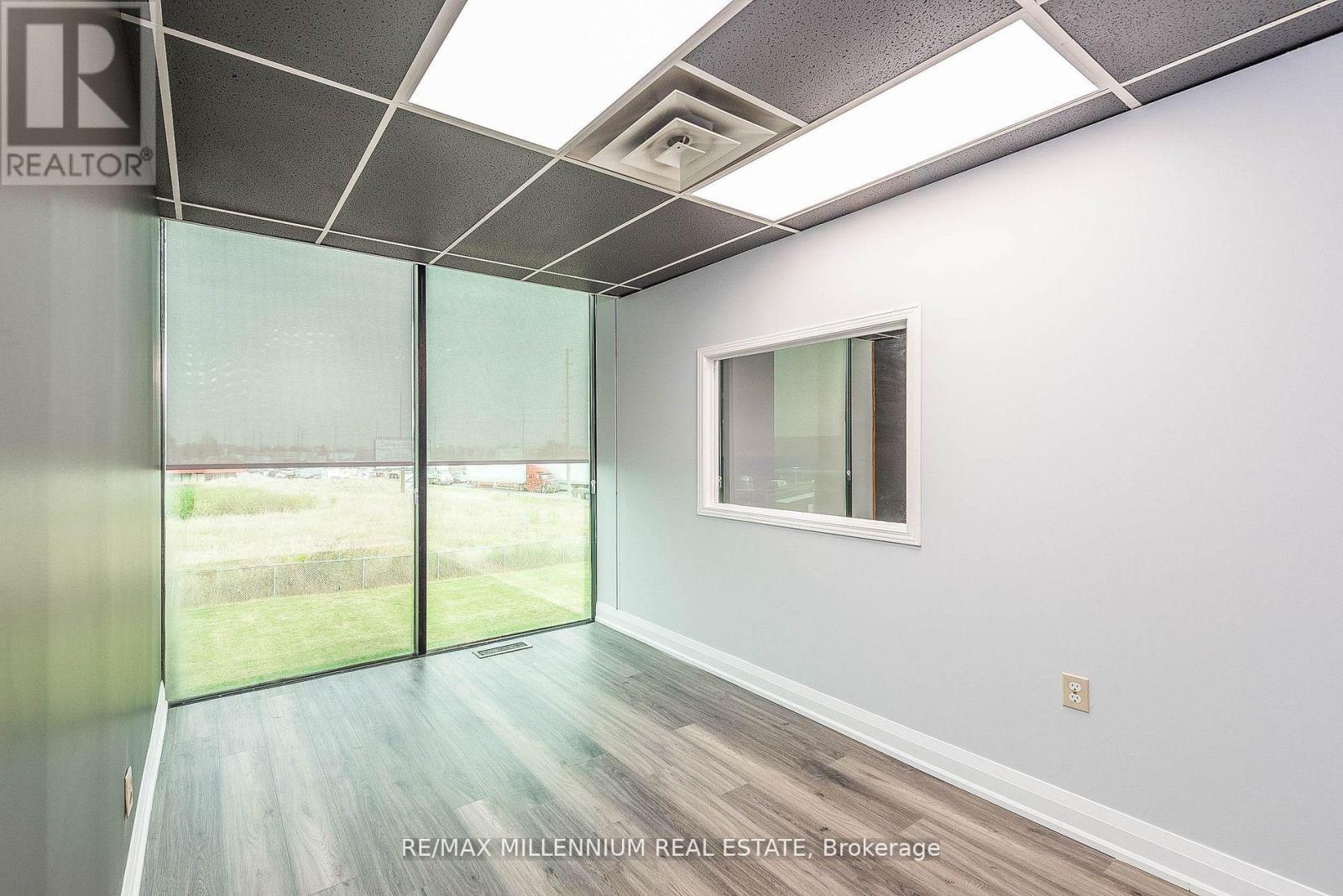 226/229 - 1300 Steeles Avenue E, Brampton, Ontario  L6T 1A2 - Photo 8 - W13117884