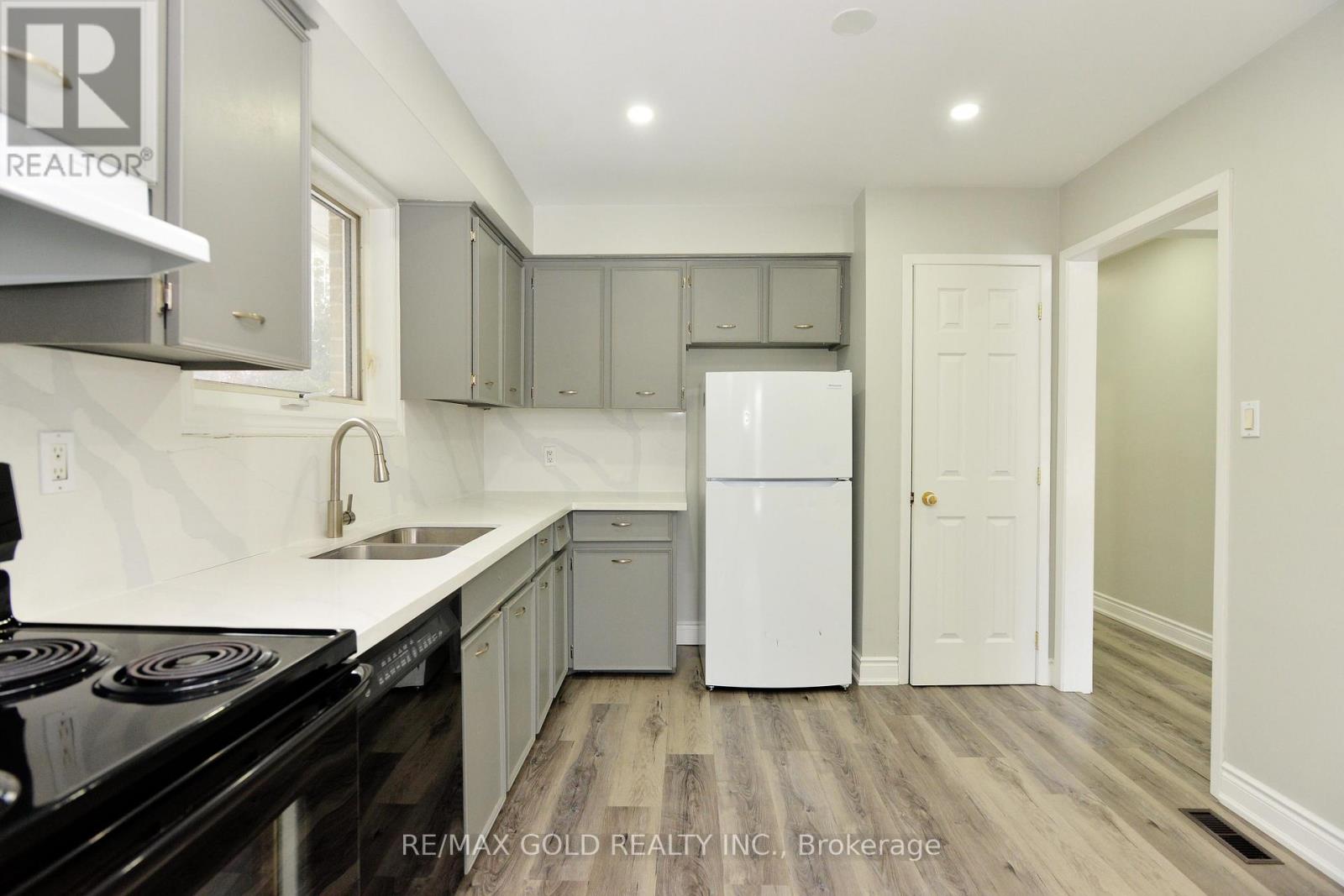 70 Greystone Crescent, Halton Hills, Ontario  L7G 1G9 - Photo 13 - W13117888
