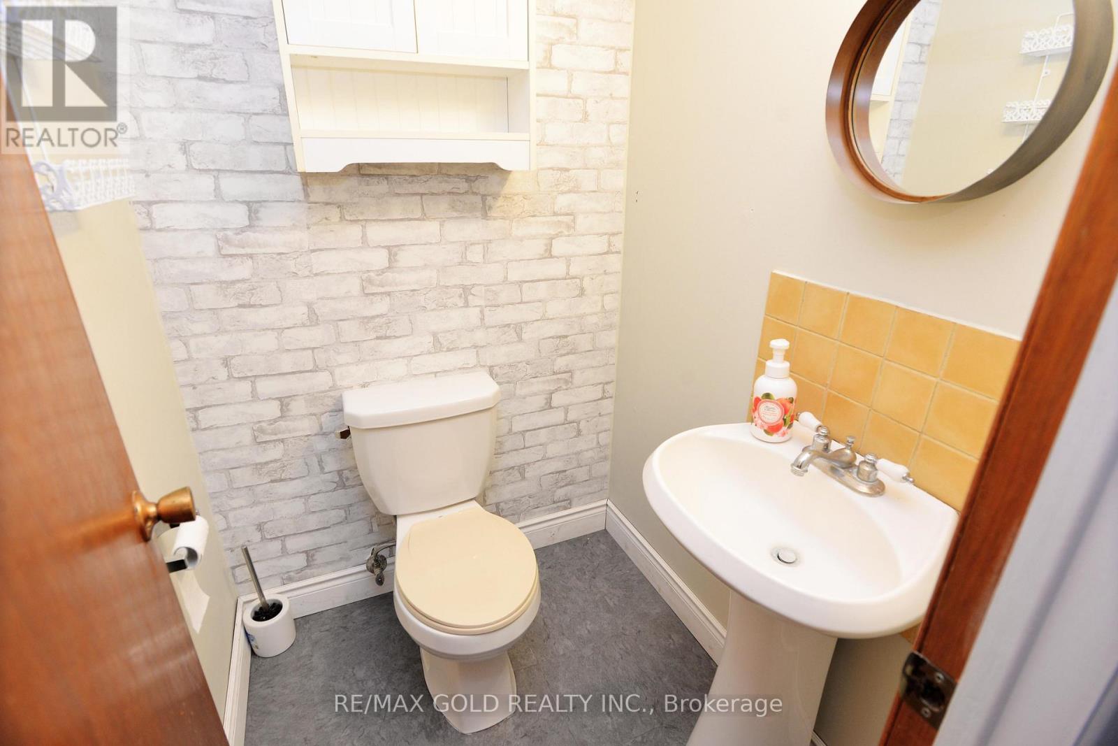 70 Greystone Crescent, Halton Hills, Ontario  L7G 1G9 - Photo 32 - W13117888