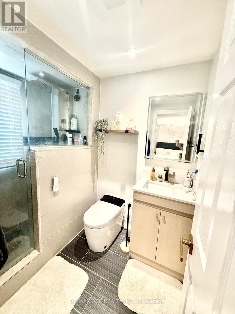 3239 Valcourt Crescent, Mississauga, Ontario  L5L 5G9 - Photo 25 - W13117940
