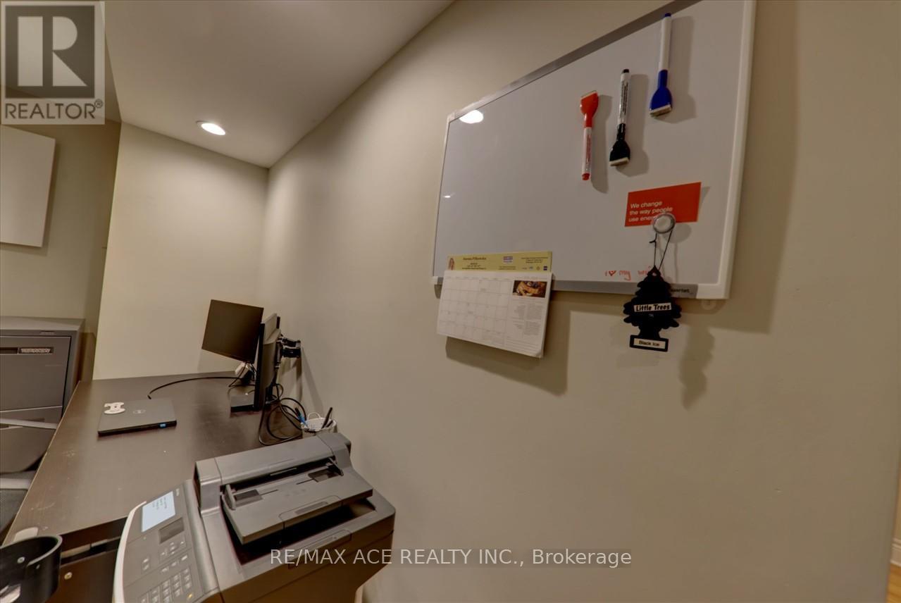 3239 Valcourt Crescent, Mississauga, Ontario  L5L 5G9 - Photo 30 - W13117940