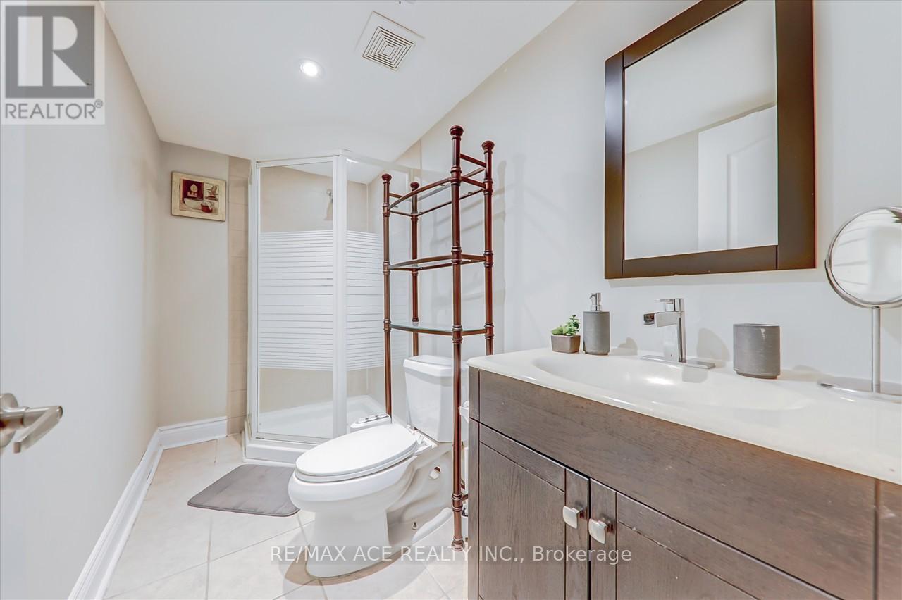 3239 Valcourt Crescent, Mississauga, Ontario  L5L 5G9 - Photo 31 - W13117940