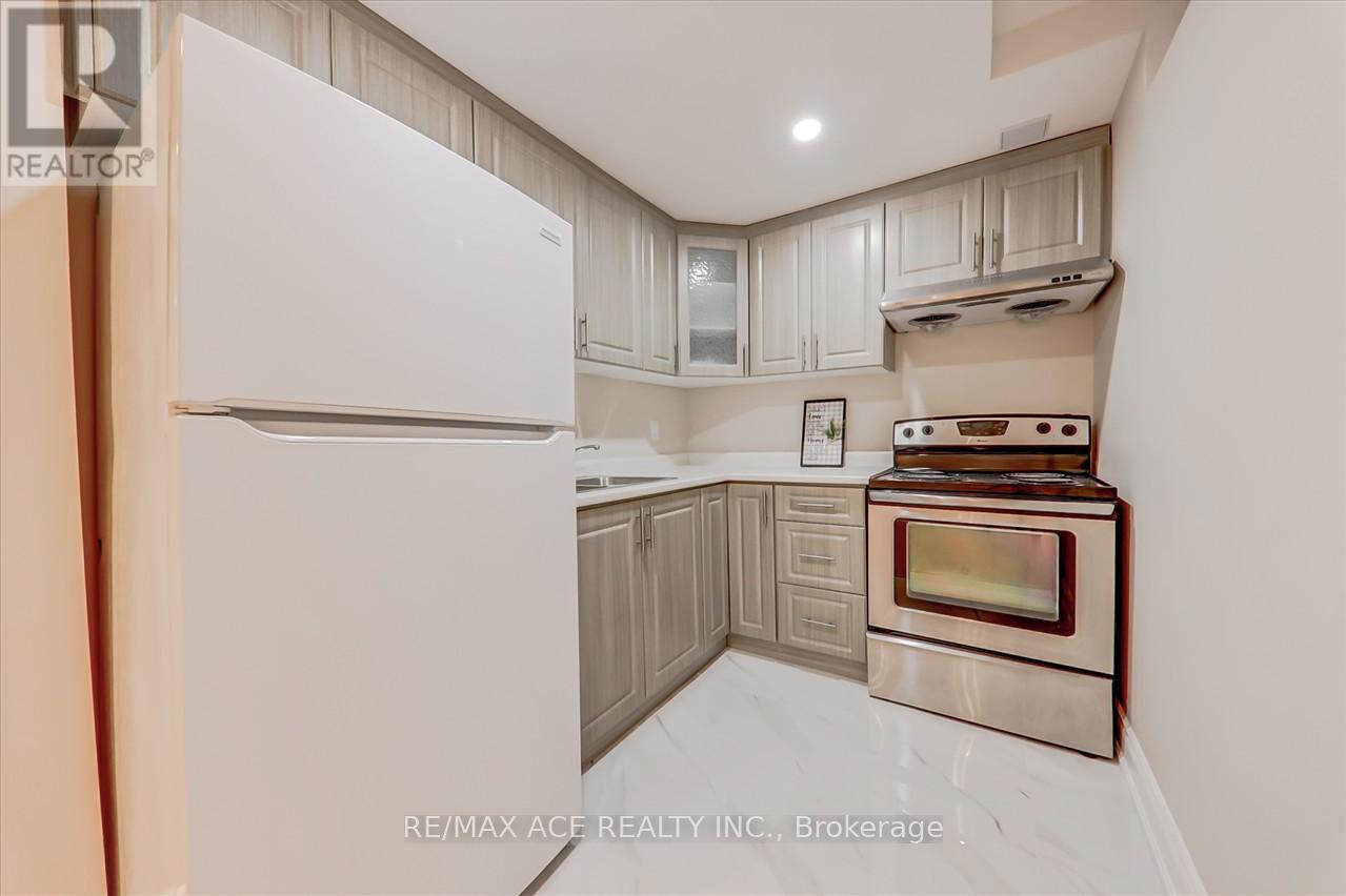 3239 Valcourt Crescent, Mississauga, Ontario  L5L 5G9 - Photo 34 - W13117940