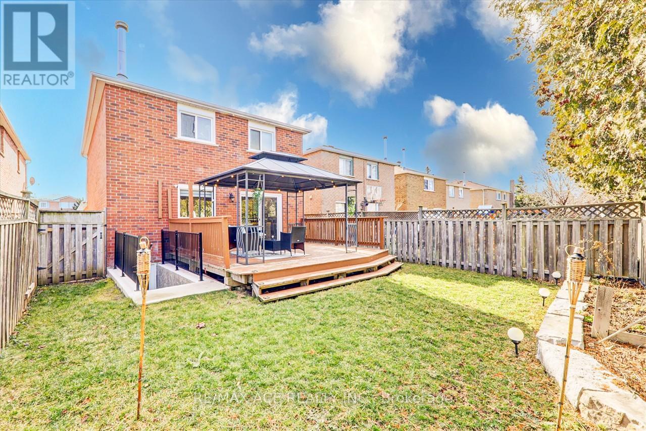 3239 Valcourt Crescent, Mississauga, Ontario  L5L 5G9 - Photo 39 - W13117940