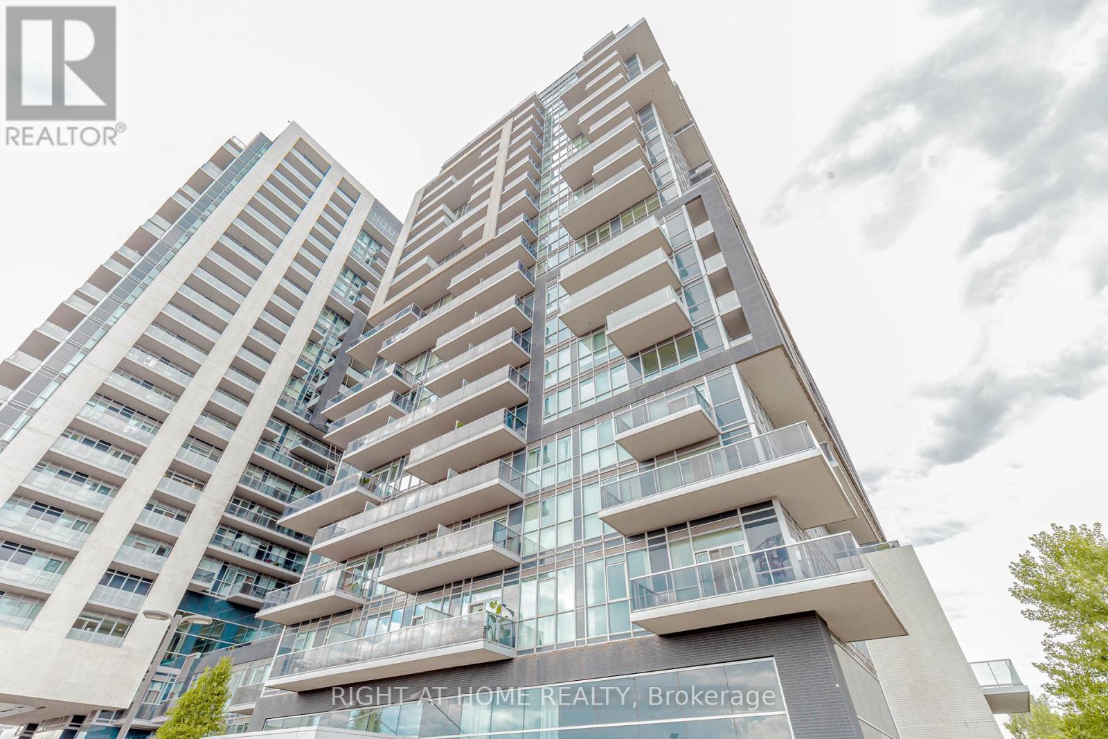 709 - 2093 Fairview Street, Burlington, Ontario  L7R 0E6 - Photo 1 - W13117972