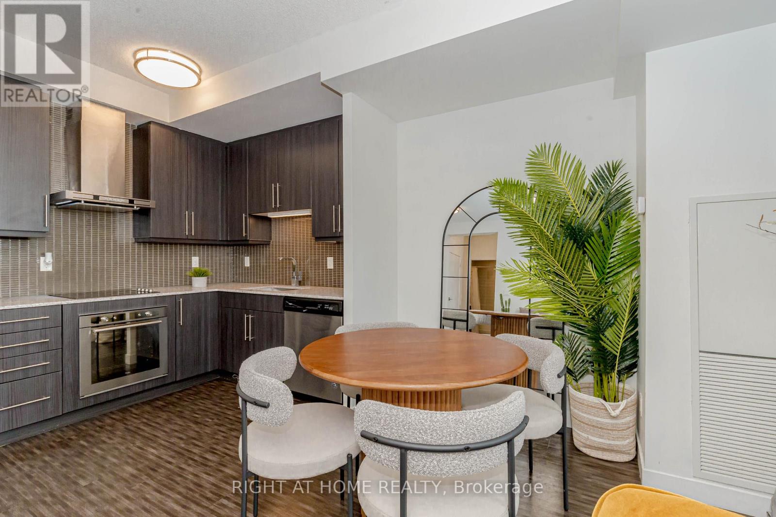 709 - 2093 Fairview Street, Burlington, Ontario  L7R 0E6 - Photo 18 - W13117972
