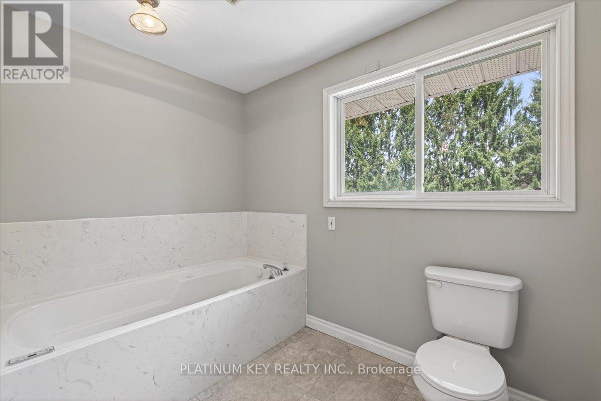 21610 Adelaide Road, Strathroy-Caradoc, Ontario  N0L 1W0 - Photo 16 - X13116256