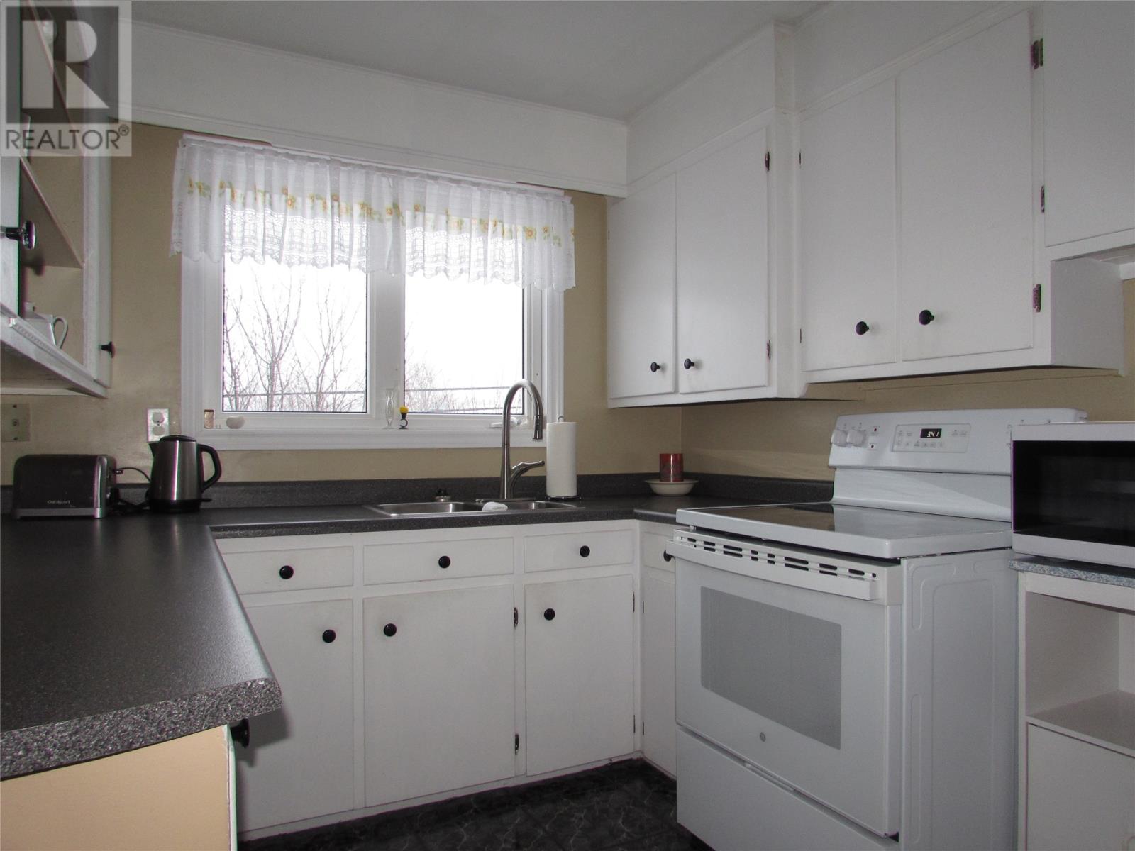 48 Brookfield Avenue, Corner Brook, Newfoundland & Labrador  A2H 2R3 - Photo 7 - 1294933