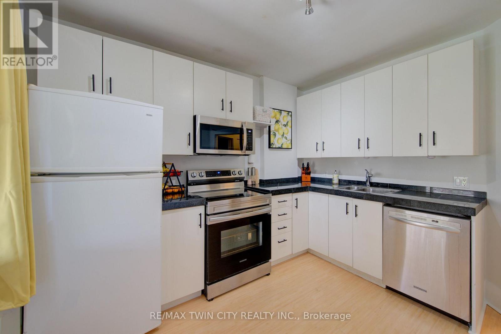 39 Portland Street, Cambridge, Ontario  N1R 4C8 - Photo 13 - X13117692
