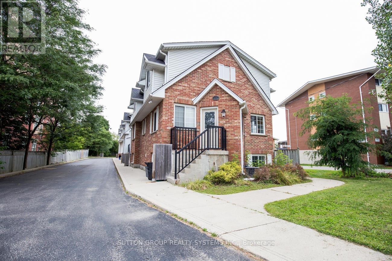 360 Erb Street W, Waterloo, Ontario  N2L 1W6 - Photo 1 - X13117882