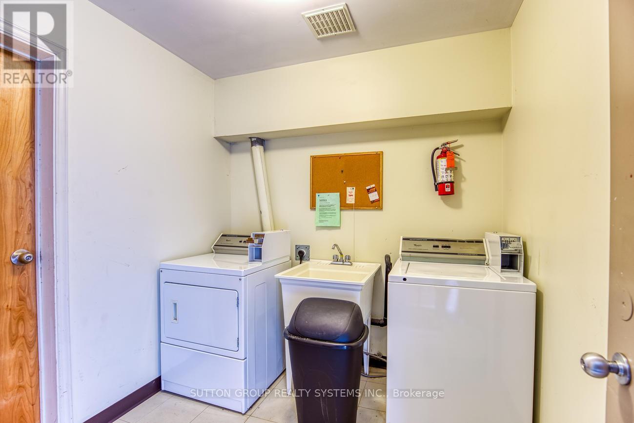 360 Erb Street W, Waterloo, Ontario  N2L 1W6 - Photo 12 - X13117882