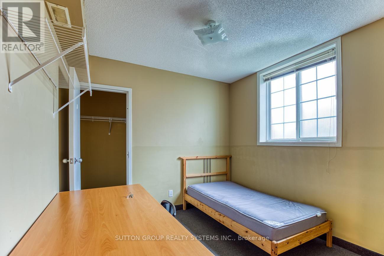 360 Erb Street W, Waterloo, Ontario  N2L 1W6 - Photo 14 - X13117882