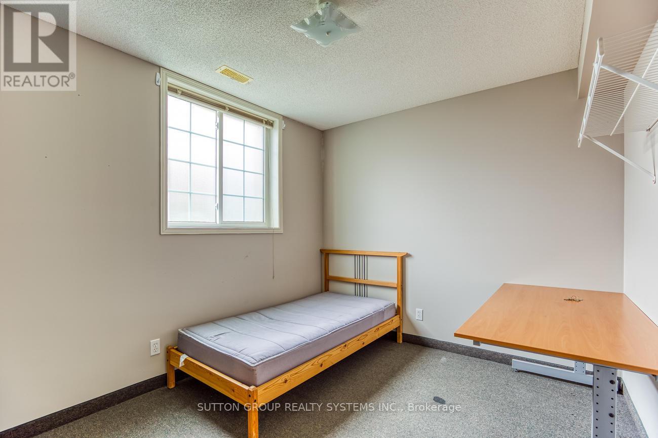 360 Erb Street W, Waterloo, Ontario  N2L 1W6 - Photo 17 - X13117882