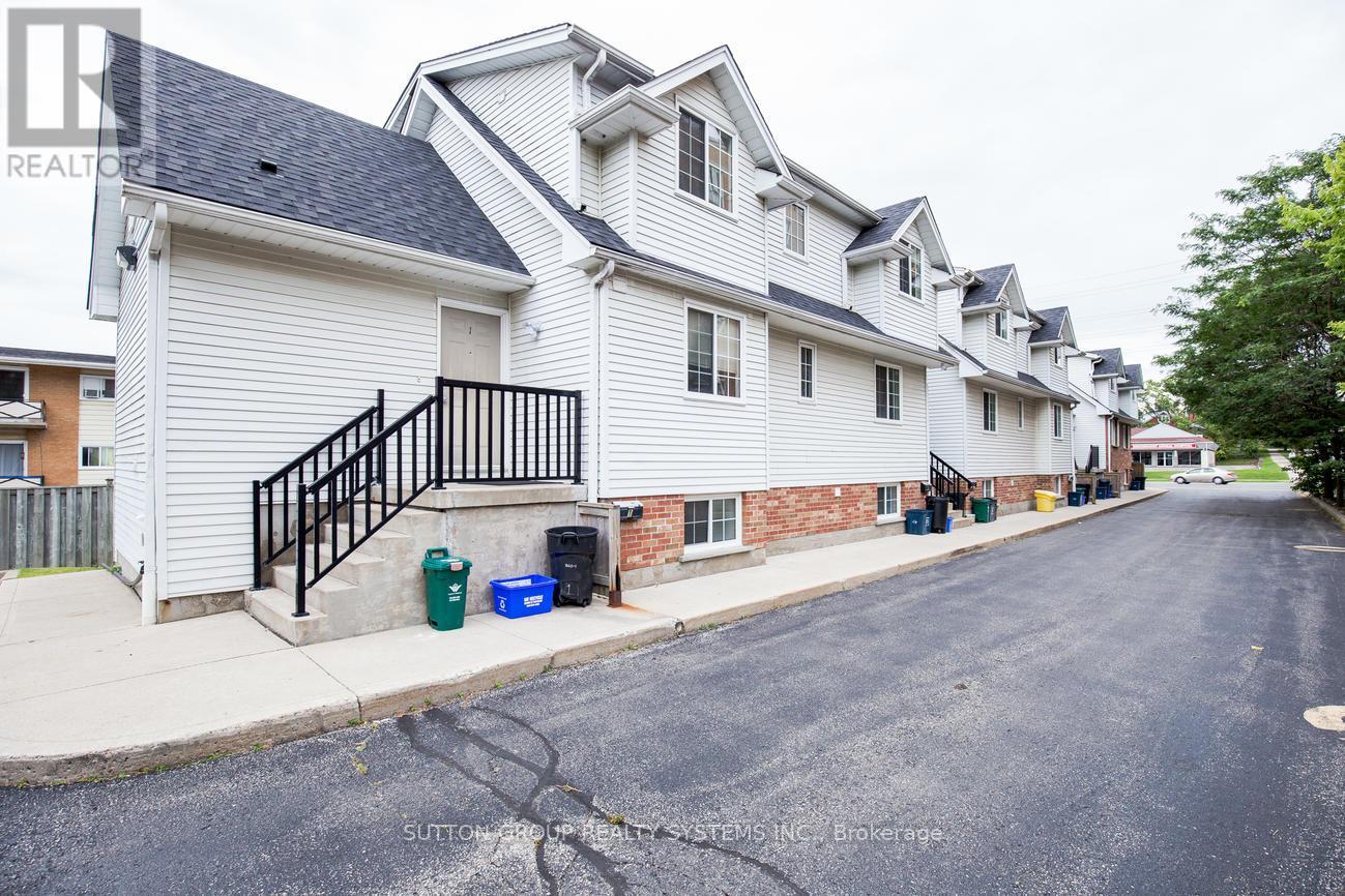 360 Erb Street W, Waterloo, Ontario  N2L 1W6 - Photo 2 - X13117882