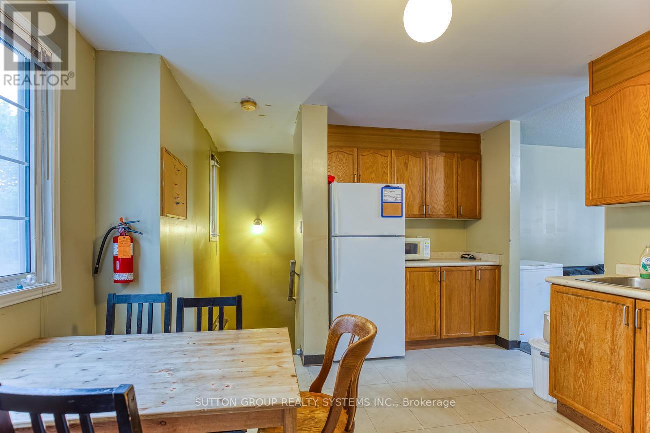 360 Erb Street W, Waterloo, Ontario  N2L 1W6 - Photo 6 - X13117882