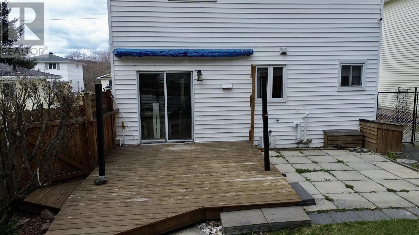44 Hergott Ave, Elliot Lake, Ontario  P5A 3A8 - Photo 5 - SM260983