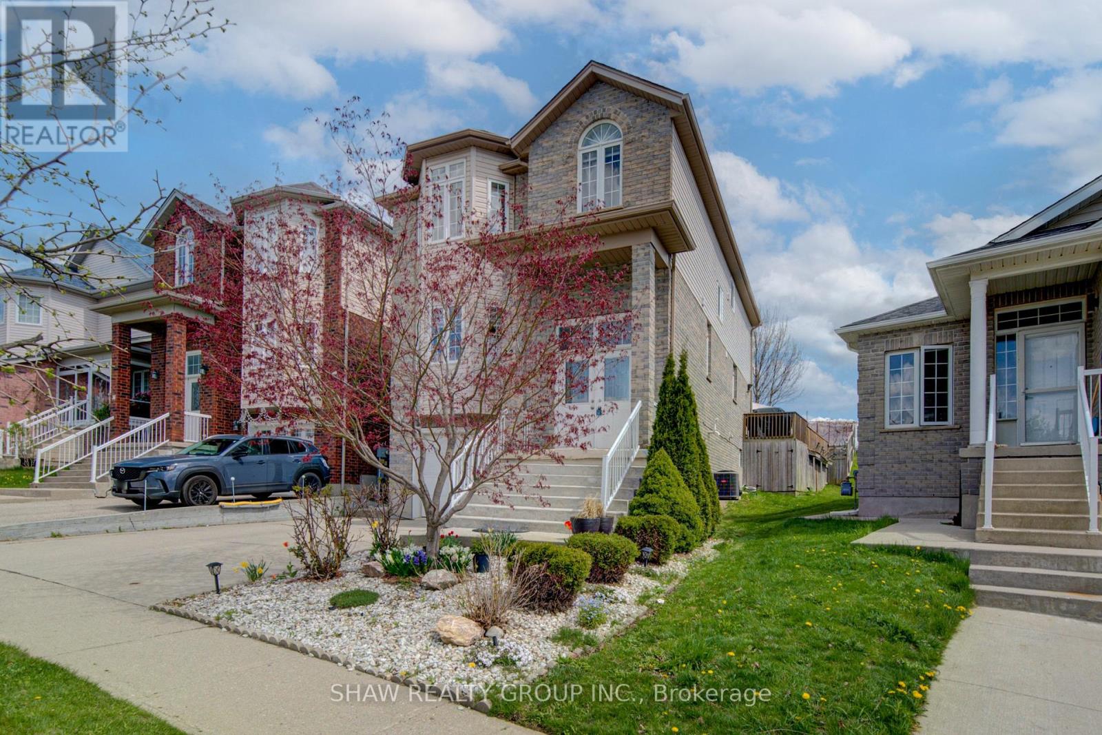 32 Lena Crescent, Cambridge, Ontario  N1R 8P4 - Photo 3 - X13117914