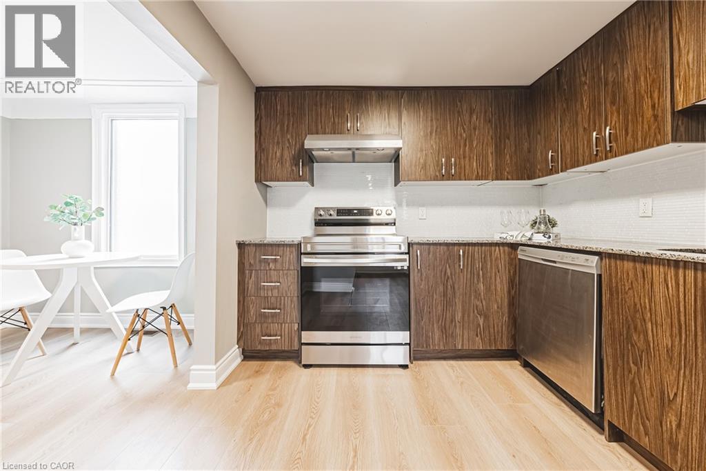24 Rowanwood Street, Hamilton, Ontario  L8L 7H3 - Photo 8 - 40829508