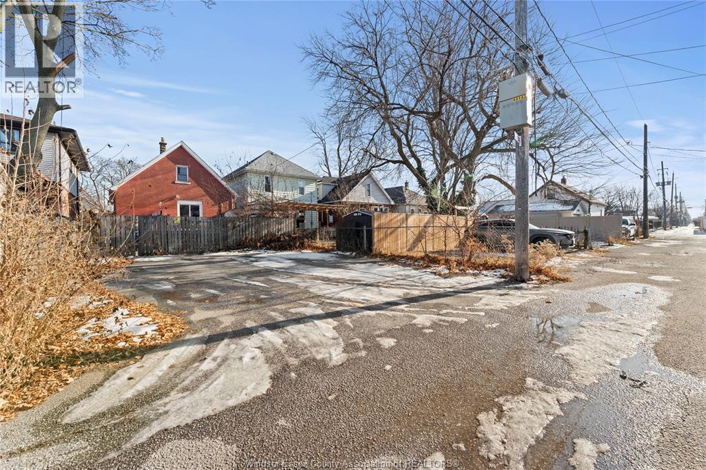 977 Gladstone, Windsor, Ontario  N9A 2R5 - Photo 33 - 26010454