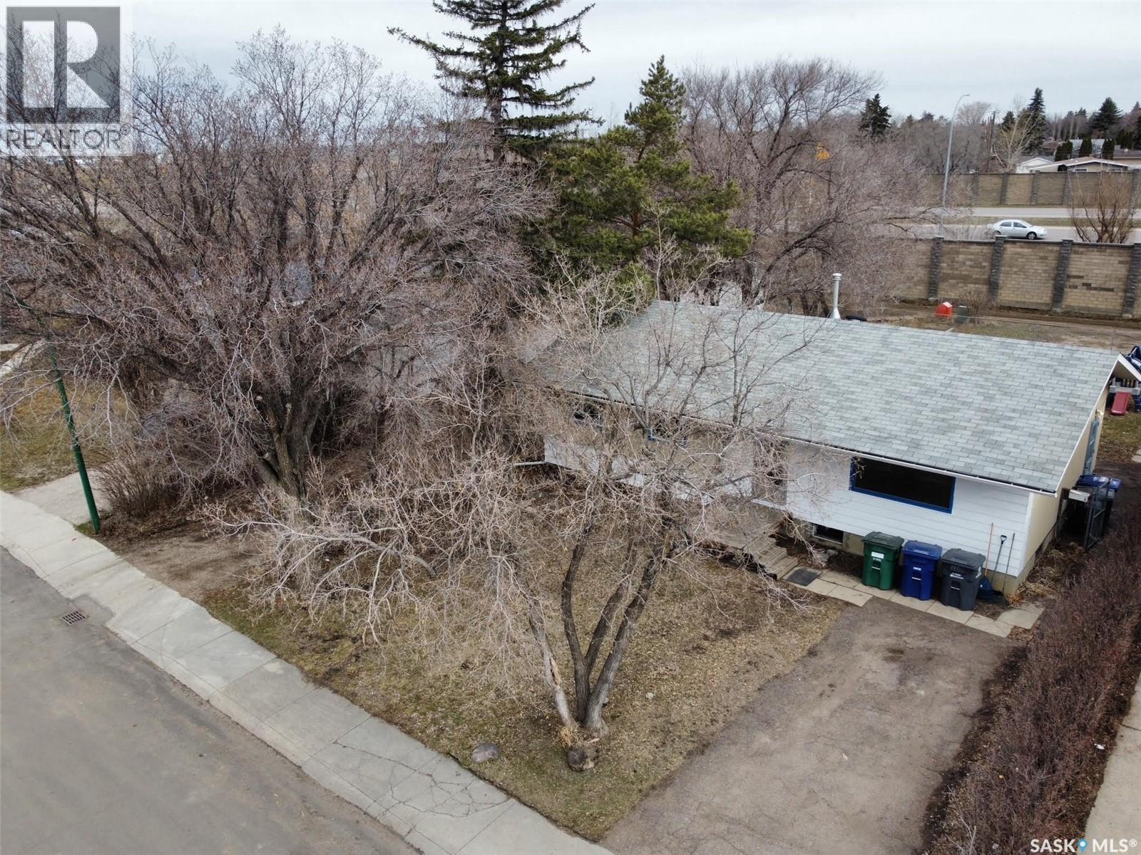190 Carleton Drive, Saskatoon, Saskatchewan  S7H 3P1 - Photo 1 - SK033683