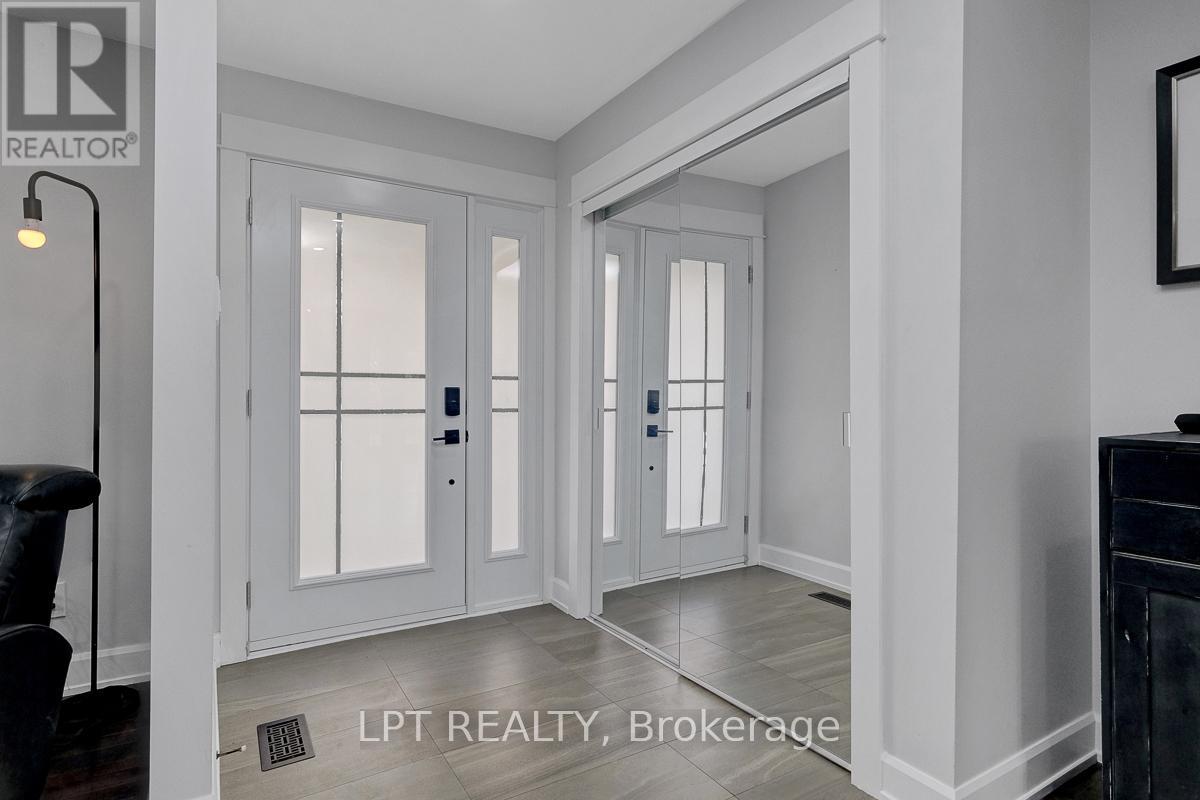 17 George Street, Russell, Ontario K4R 1B9 - Photo 2 - X13118144