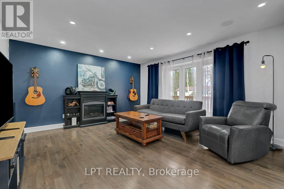 17 George Street, Russell, Ontario K4R 1B9 - Photo 4 - X13118144