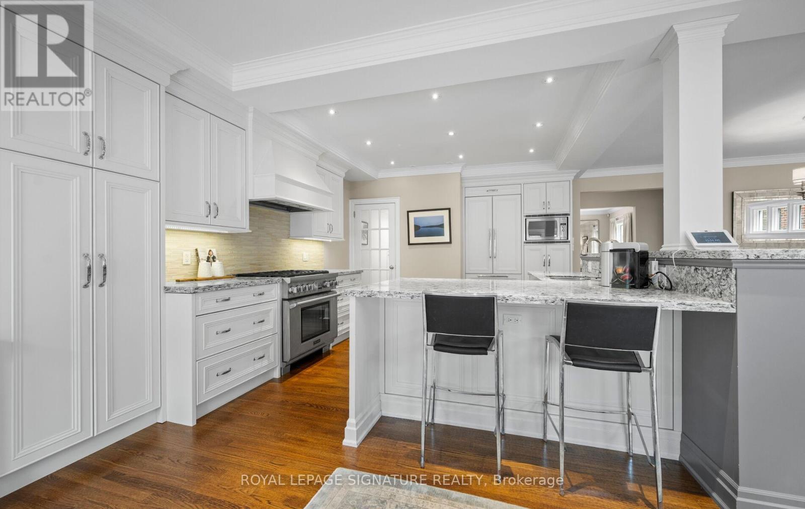86 Hudson Drive, Toronto, Ontario  M4T 2K3 - Photo 6 - C13085198