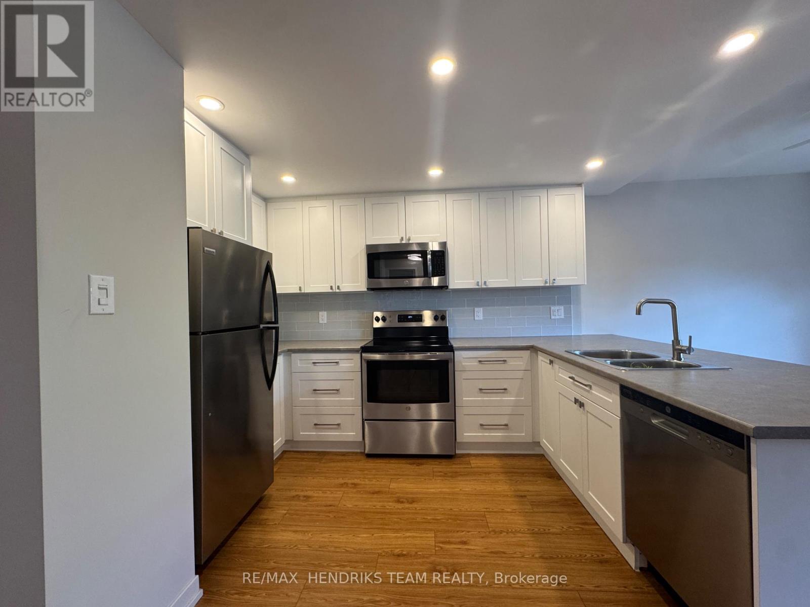313 - 158 Fitch Street, Welland, Ontario  L3C 4V6 - Photo 2 - X13118128