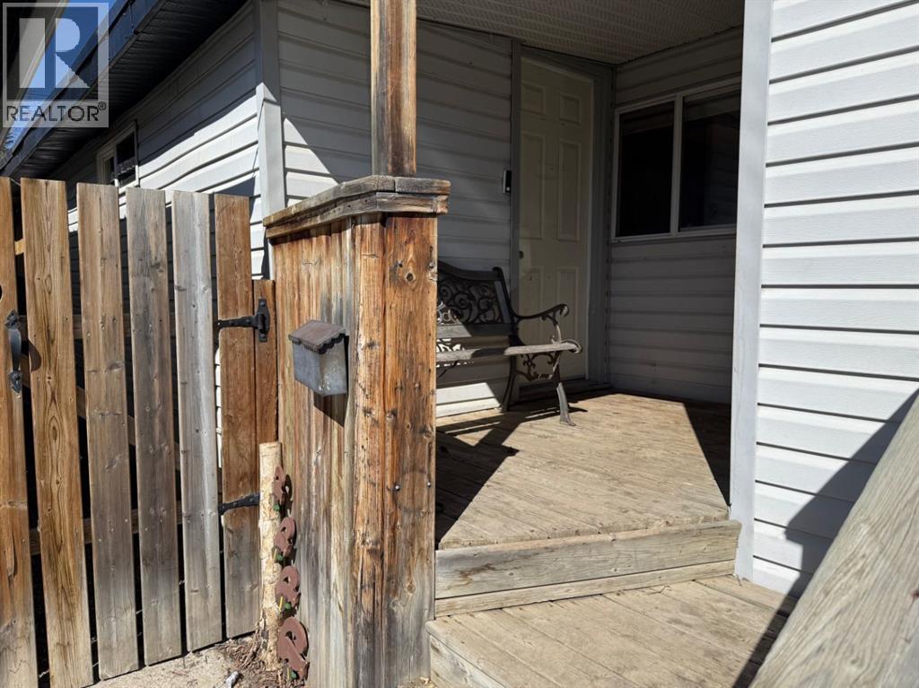 5202 56b Street, Lloydminster, Alberta  T9V 1M6 - Photo 4 - A2310351