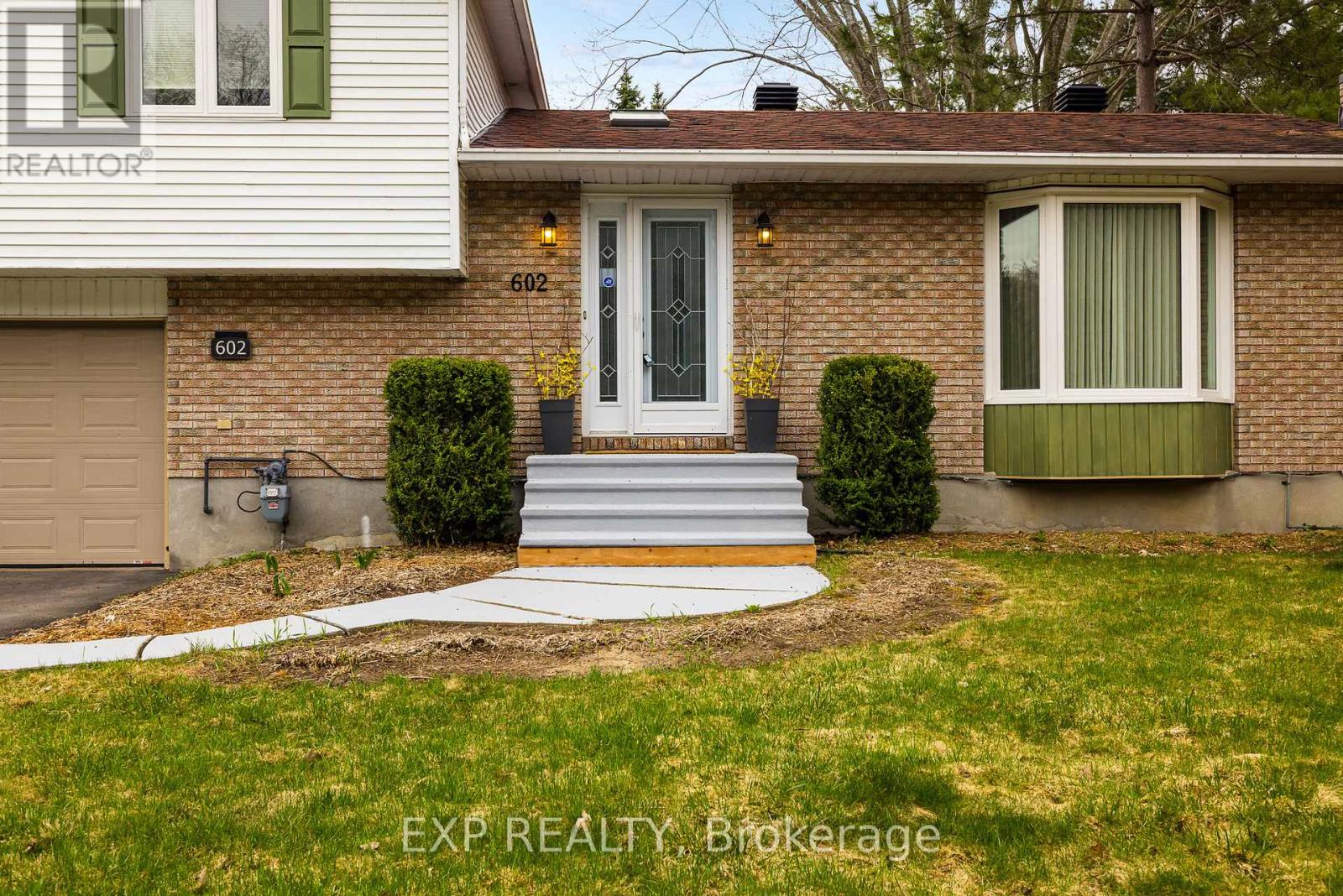 602 Church Street, Russell, Ontario  K4R 1C4 - Photo 3 - X12974922