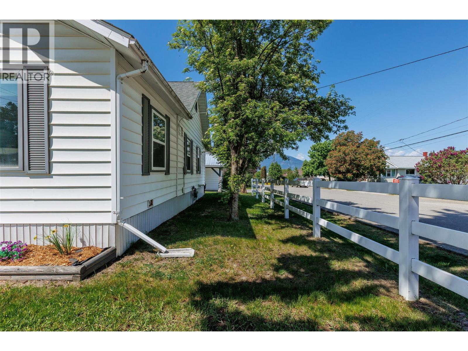 603 20th Avenue S, Creston, British Columbia V0B 1G5 - Photo 6 - 10387109