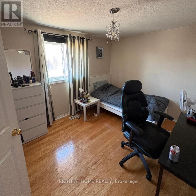 176 Starwood Drive, Guelph, Ontario  N1E 7G3 - Photo 9 - X13112726