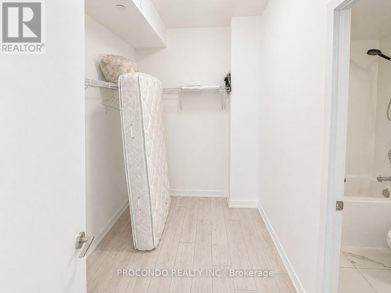 2208 - 55 Duke Street W, Kitchener, Ontario  N2H 0C9 - Photo 12 - X12878788