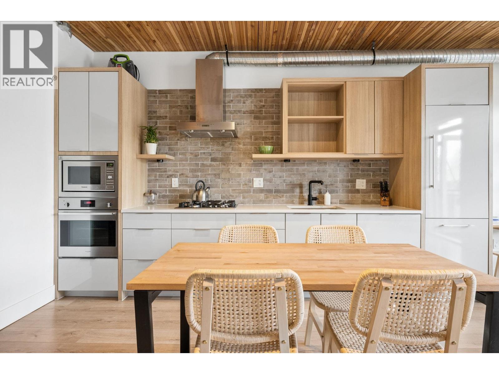 305 4223 Hastings Street, Burnaby, British Columbia  V5C 2J5 - Photo 5 - R3122596