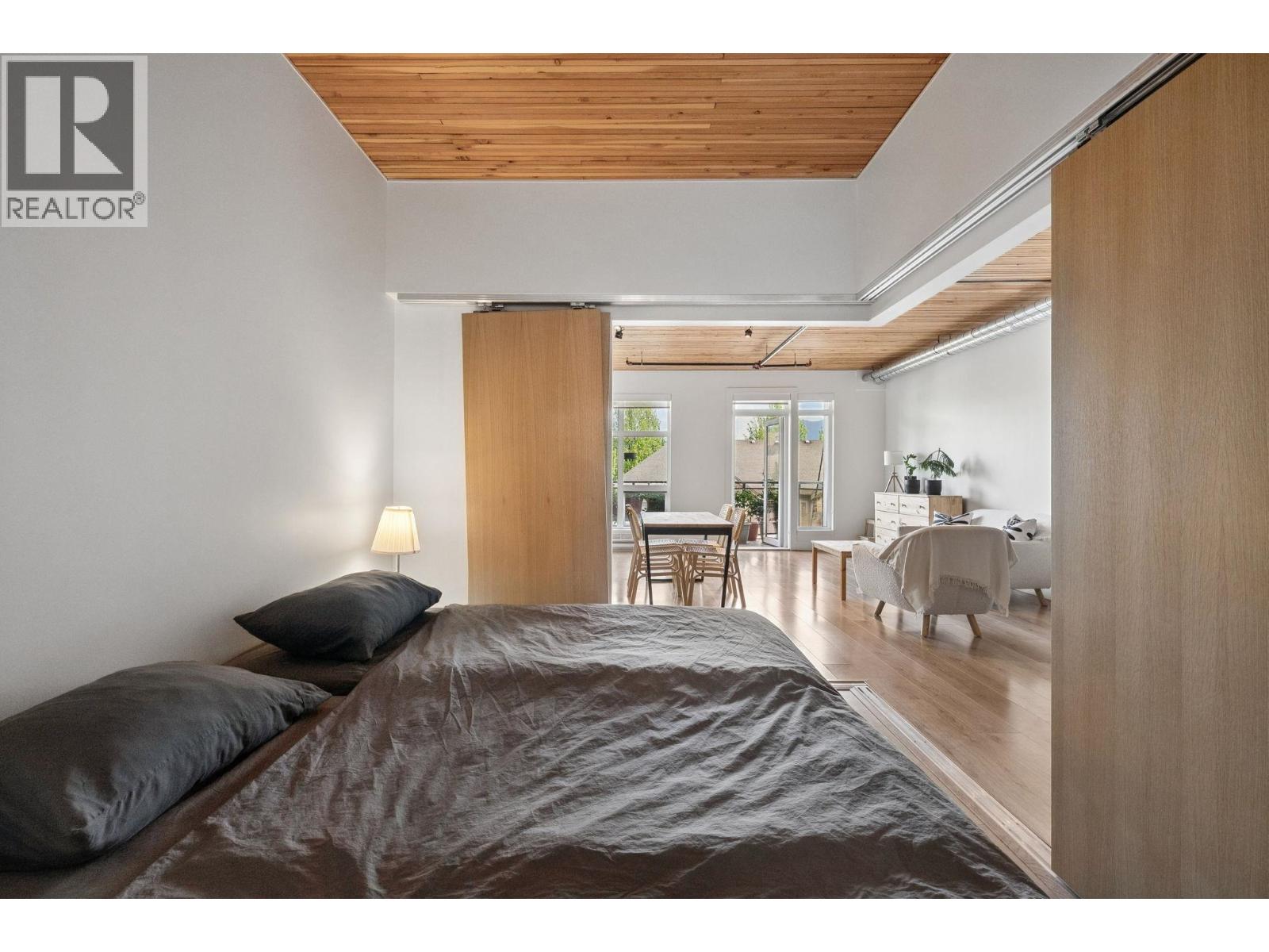 305 4223 Hastings Street, Burnaby, British Columbia  V5C 2J5 - Photo 8 - R3122596