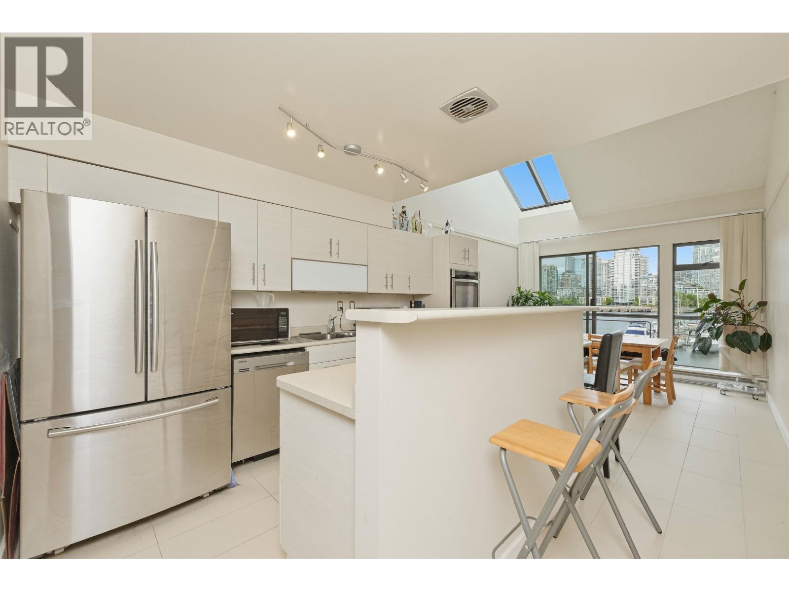 774 Millbank, Vancouver, British Columbia  V5Z 3Z3 - Photo 8 - R3122624
