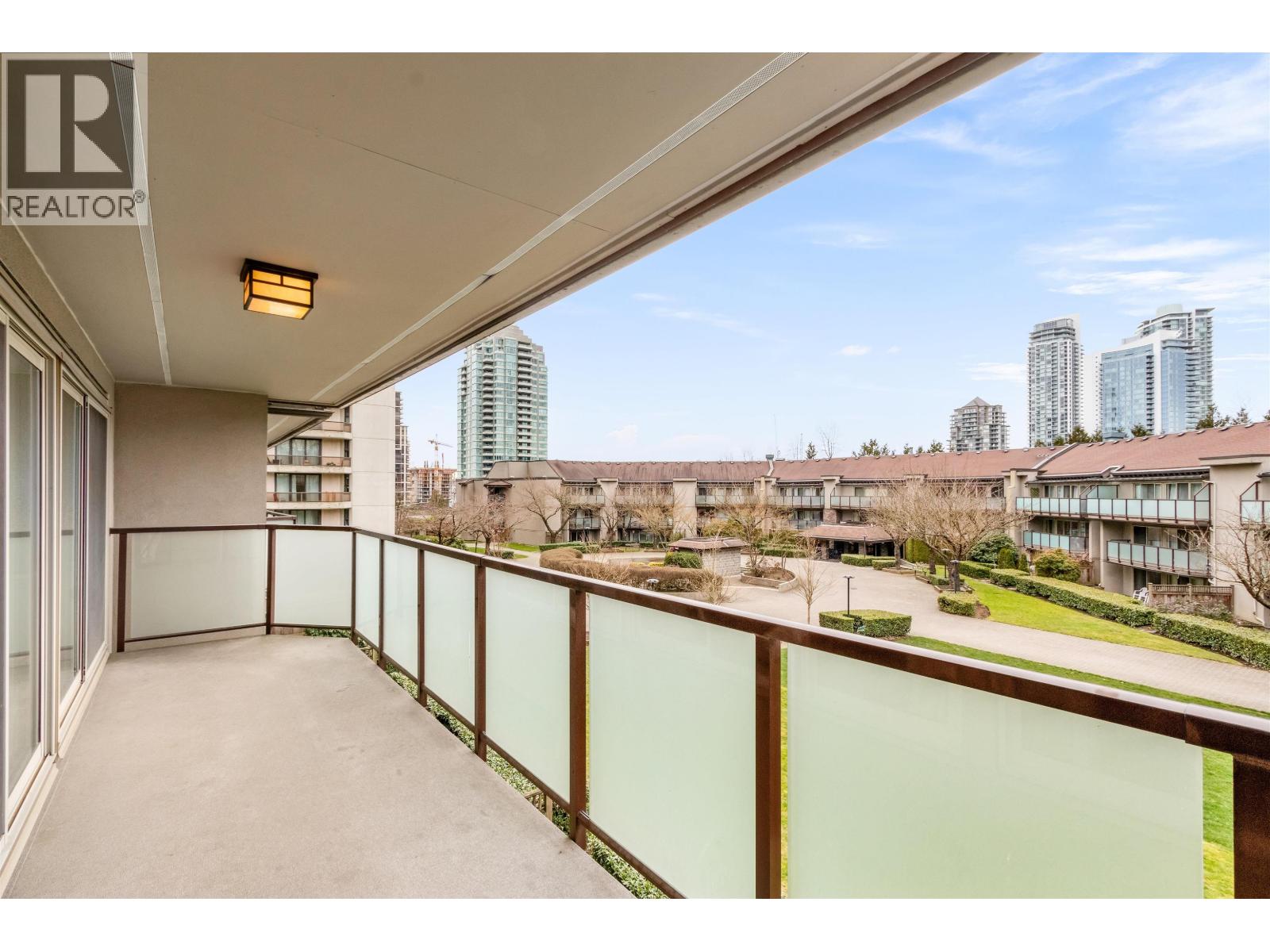324 4373 Halifax Street, Burnaby, British Columbia  V5C 5Z2 - Photo 1 - R3122640