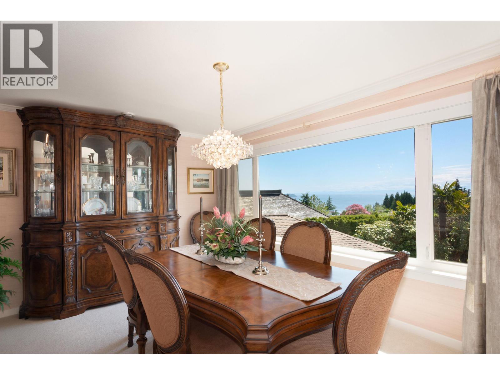 4228 Rockridge Crescent, West Vancouver, British Columbia  V7W 1B1 - Photo 4 - R3122651
