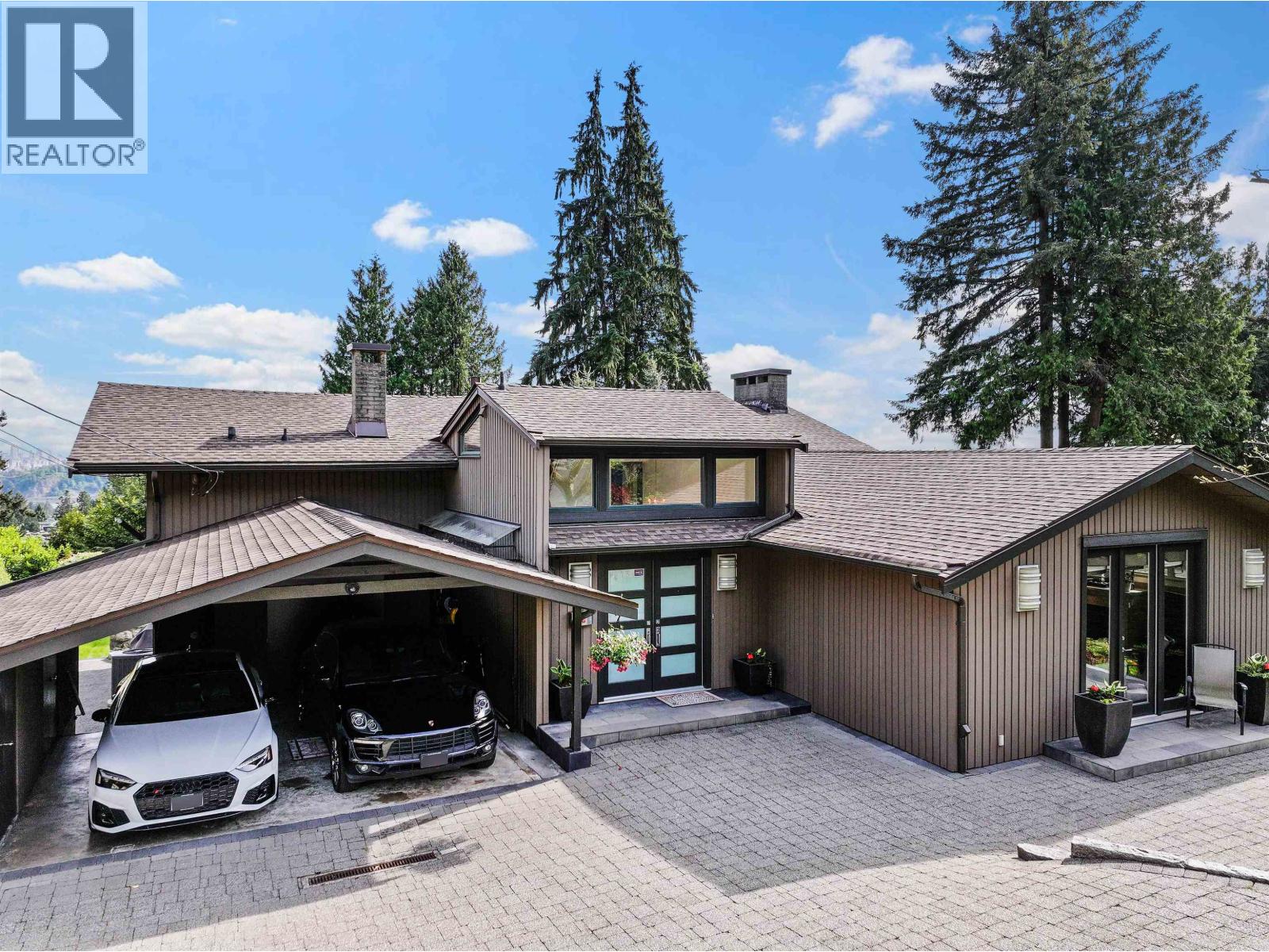1240 Nepal Crescent, West Vancouver, British Columbia V7T 2H3 - Photo 1 - R3122662