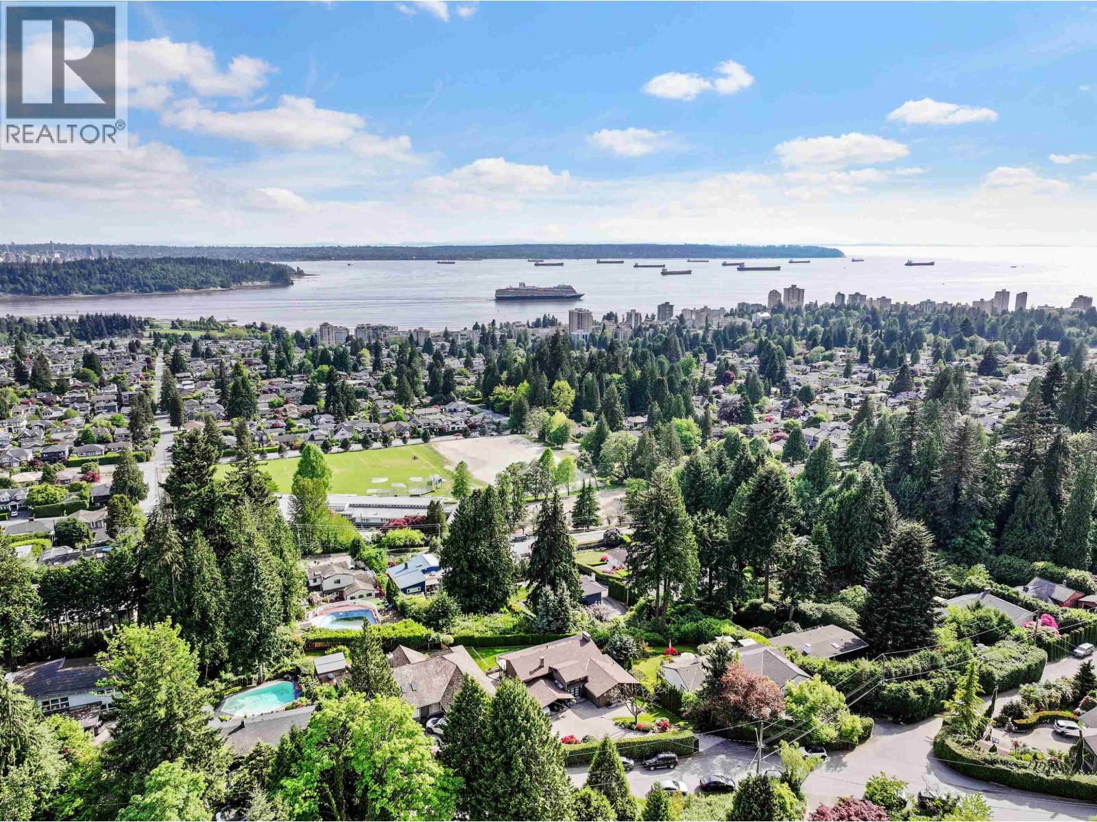 1240 Nepal Crescent, West Vancouver, British Columbia V7T 2H3 - Photo 39 - R3122662