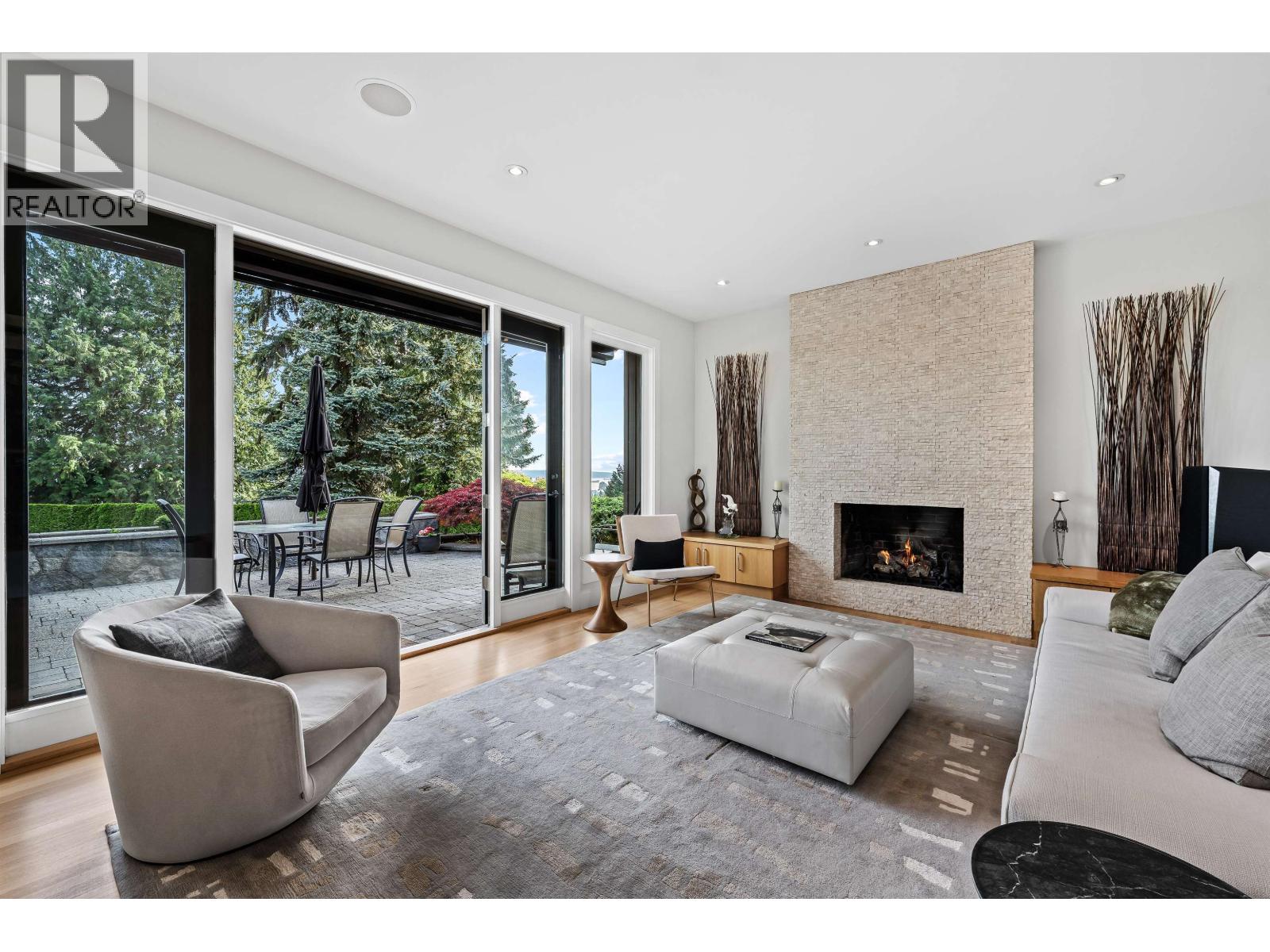 1240 Nepal Crescent, West Vancouver, British Columbia V7T 2H3 - Photo 7 - R3122662