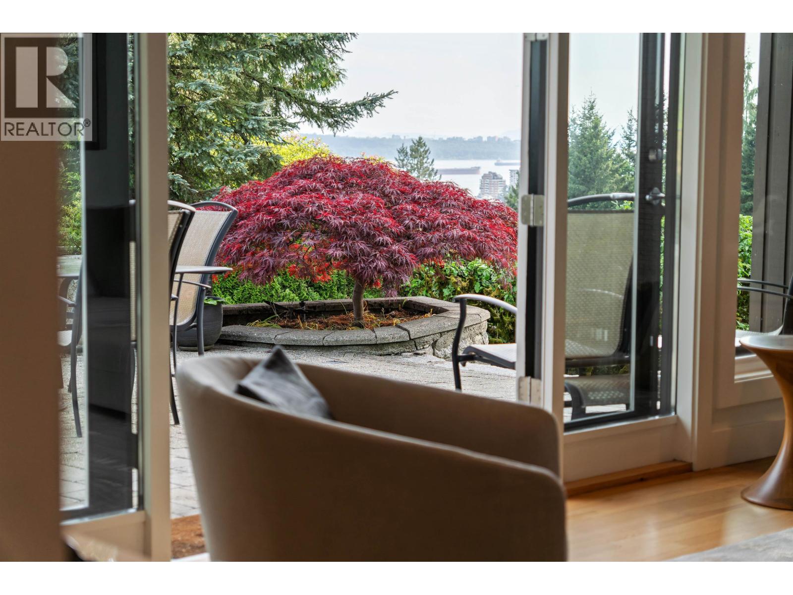 1240 Nepal Crescent, West Vancouver, British Columbia V7T 2H3 - Photo 8 - R3122662