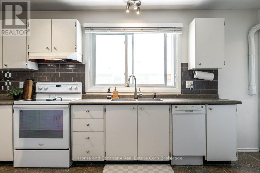 228 Redford Crescent, Stratford, Ontario  N5A 1P2 - Photo 7 - X13117982