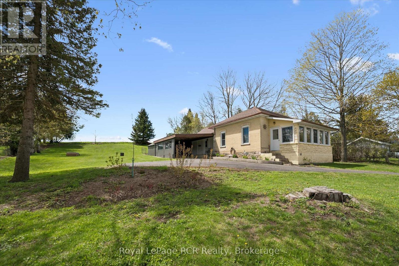 160 Murphy Street, Wellington North, Ontario  N0G 2L3 - Photo 1 - X13118048