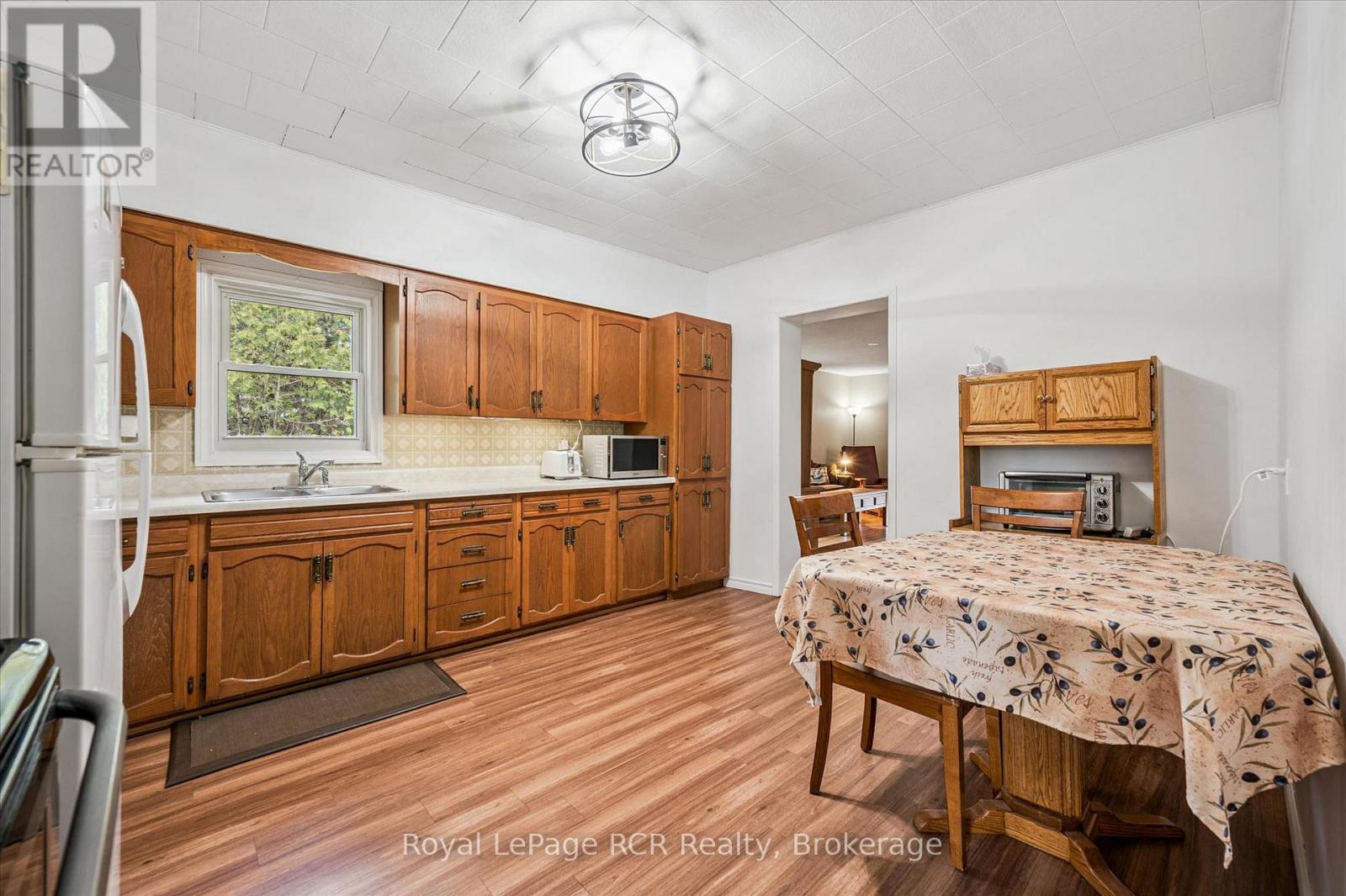 160 Murphy Street, Wellington North, Ontario  N0G 2L3 - Photo 13 - X13118048