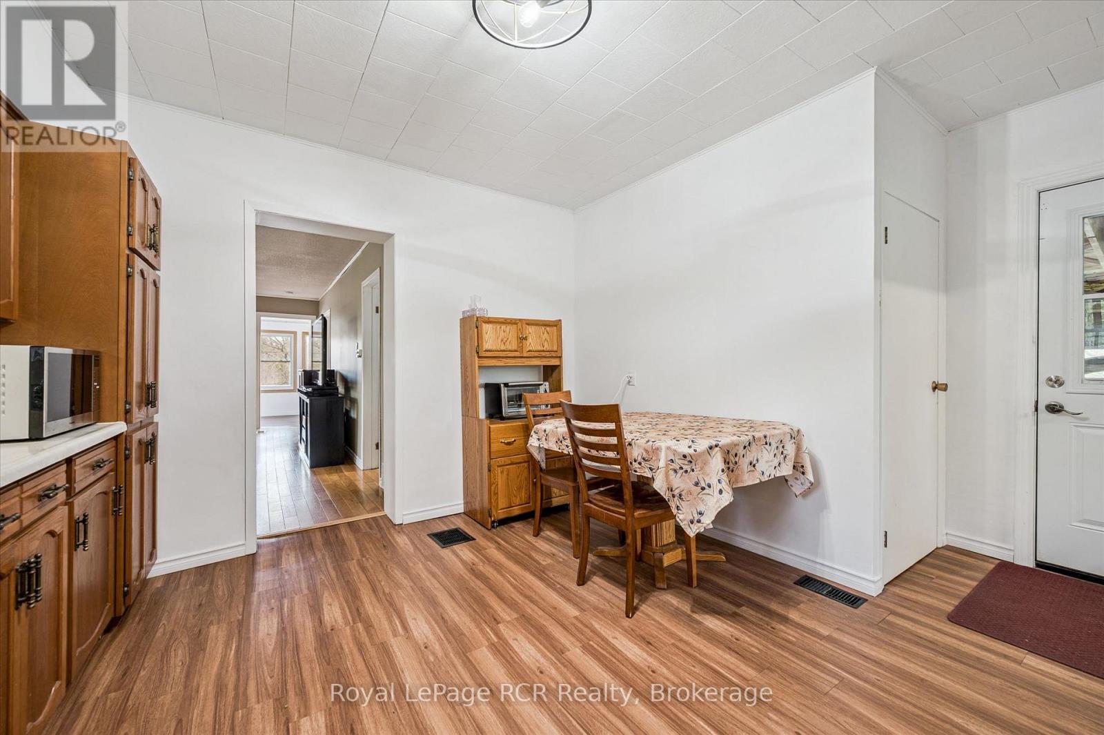 160 Murphy Street, Wellington North, Ontario  N0G 2L3 - Photo 17 - X13118048
