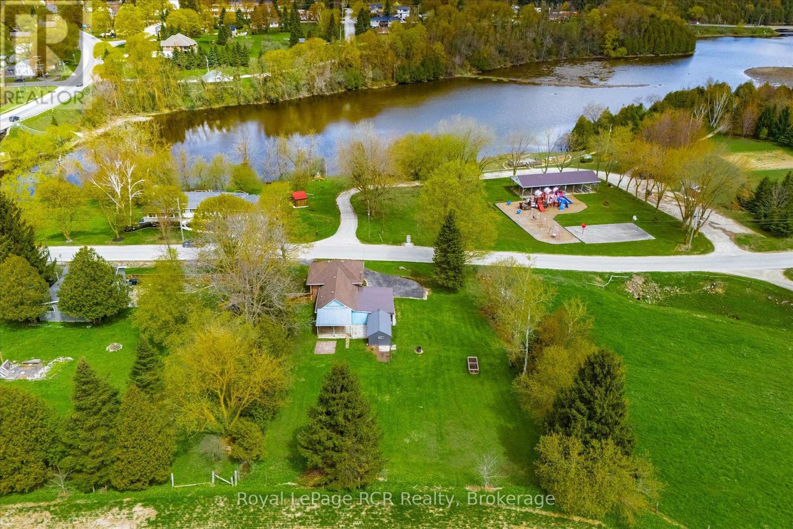 160 Murphy Street, Wellington North, Ontario  N0G 2L3 - Photo 2 - X13118048