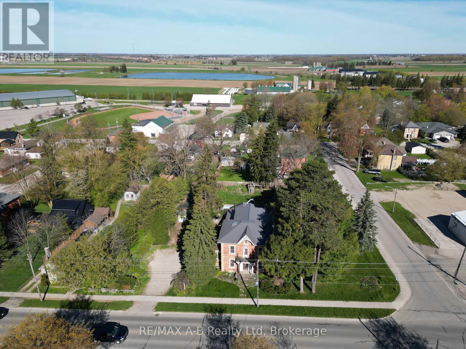 46 Main Street S, Perth East, Ontario  N0K 1M0 - Photo 2 - X13118074