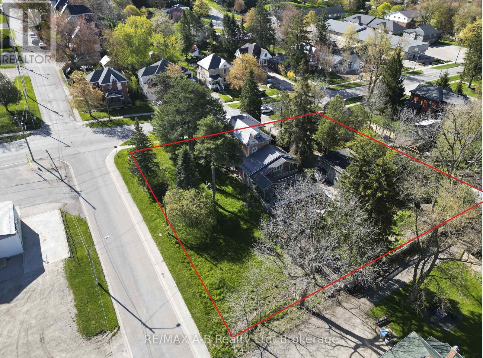 46 Main Street S, Perth East, Ontario  N0K 1M0 - Photo 4 - X13118074